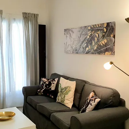 Sherryflat Fergus- Parking, Tv Internacional